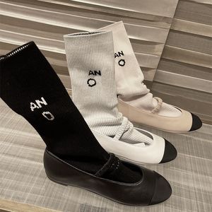 2024 luxus Design Ballett Beinlinge Gestrickte Socken Frauen Einfarbig Täglichen Verschleiß frauen Medium Länge Socken 5 Farbe