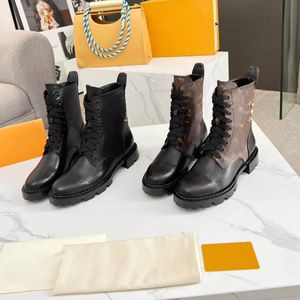 Women Westside Flat Flat Ongle Boot Boot High Barrel Bootsy Designer Luxury Print Metal Buckle Boots Anti Slides Sole Ladies Knee Boots 01