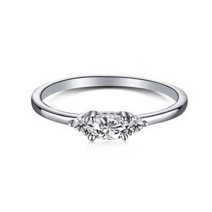 Eheringe S925 Sterling Silber Ring Frauen klassischer einfacher Ring 6 Pfoten hoher Carbon -Diamantring 231214