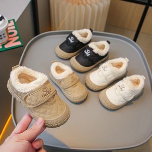 First Walkers Baby Walking Shoes Platform Cotton Warm Kids Winter Casual Cartoon Furry Girl Boy Antislip Soft Sole 231213