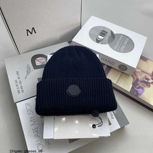 Fashionable New High Quality Knitted Hat Woolen Hot Selling Style in Europe and America Windproof Warm as a Gift for Family Couples Optional Packaging Box N4JR