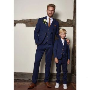 Família combinando roupas pai-filho roupa 3 peças terno menino elegante único breasted blazer colete calças definir ternos masculinos para casamento pai crianças família olhar 231213