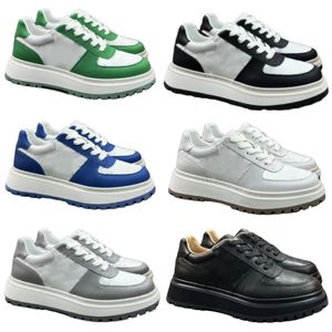 Sonbahar ve Kış Yeni Erkek Kabartmalı Tasarım Birleştirme Renk Ayakkabıları 10A En Kaliteli Erkek Ayakkabı Tasarımcı Ayakkabı Lüks Clean Clean Clean Outdoor Shose Black White Shose
