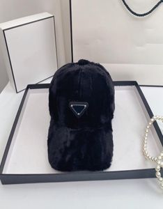 Kadın tasarımcı top kapaklar erkekler lüks kafatası şapkası tüylü beyzbol kapakları kış kayak kapağı p snapback erkek pamuk kaşmir mektuplar gündelik be9839041