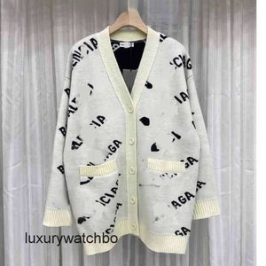 Włochy Nowa 23 BALENCIGAS BRAND PARIS MASE WITY BATMIE LISTE LUSKIE DŁUGO WŁAŚCIWOŚĆ CARDIGAN RATURE W SWEATU SWEATU SWEATU SWEATOR HNMJ RJJO