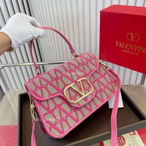 2023 Baguette Valeno Сумки с принтом на плече Модная ручная сумка через плечо с буквой One Универсальная стильная дизайнерская маленькая квадратная сумка Aaca