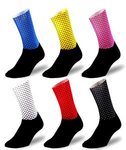 2020 Professionella sportstrumpor Anti Slip Breattable Män Kvinnor Cykling Running Football Basketball Outdoor Bicycle Bike Socks2211495