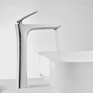 Rubinetti del lavandino da bagno ad alto rubinetto moderno mixer in ottone bacino idrico toccanti design elegante tap torneira tube bagno