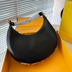 Designer bags Women's fashion bag Underarm Single shoulder bag Solid color all season tote bag top 5A quality metal letter new Hot style