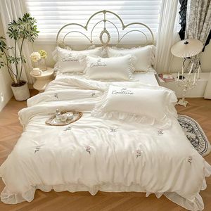Sängkläder sätter romantisk fransk prinsessa set rosblommor broderi spets täcke täcker mjukt silkeslen täcke lakan