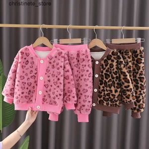 Pyjamas Autumn Winter Children Girls 2st kläder Set Love Cotton Coat Leopard Fleece Pant Baby Girl Loungewear Outfit Kids Girl Pyjamas