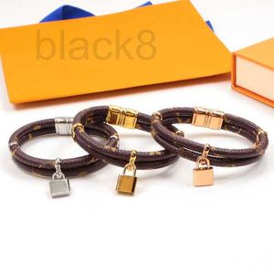 Charme Pulseiras Designer Pulseira Mulheres L Letra Fivela Magnética Abertura Titânio Aço 18K Rose Gold Moda Bloqueio Cabeça Pingente Homens Jóias KWVG