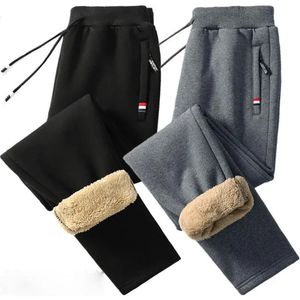 Calças masculinas inverno algodão apertado forro de lã grossa pele de cordeiro malha moletom casual masculino trabalho de fábrica 231215