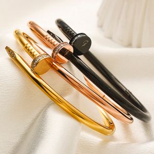 3 colori intarsio di cristallo per unghie designer braccialetto di fascino braccialetto da donna fascia alta placcato oro 18 carati in acciaio inossidabile donne amore marca lettera braccialetto giorno di natale gioielli per feste