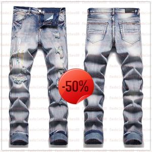 Noel İndirimi ~ 50 Kapalı ~ Kot Tasarımcı Avrupa Jean Hombre Mektup Yıldız Erkek Nakış Patchwork Trend Motosiklet Pantolon Erkek Sıska için Yırtılmış.