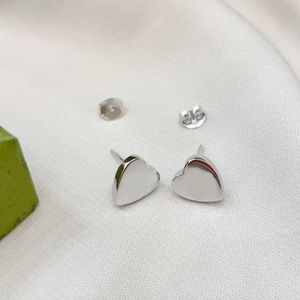 Trendy stainless steel heart shape desinger earrings stud earring for Girls Sweet fashion earring stud