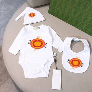 Baby Rompers Onesies Hat مجموعات حديثي الولادة مصممة بليزة البليزة البطيئة ملابس جديدة
