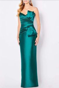 Elegant Long Satin Green Pleated Prom Dresses Sheath Scalloped Floor Length Party Dress Maxi Formal Evening Dresses for Women