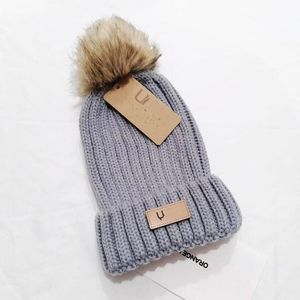 Cappelli dello stilista UG Berretto da uomo e da donna autunno/inverno cappello termico lavorato a maglia berretto da sci di marca Cappello scozzese di alta qualità con teschio Cappellino caldo di lusso