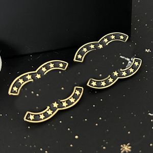 Brincos de designer de luxo Star Ear Stud de alta qualidade Mulheres Marca Carta 18K banhado a ouro Cobre Jóias de casamento Brinco Loop Drop Party Presentes de Natal