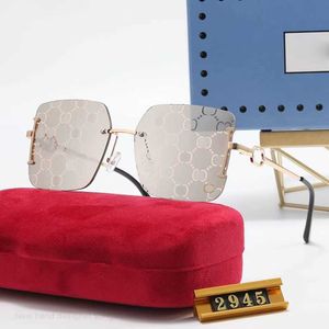 New Trend Designer Sunglasses Female Fashion Brand Mixed Color Design Ladies Sunglasses Retro Classic Men's Glasses Factory Wholesale. Cloth