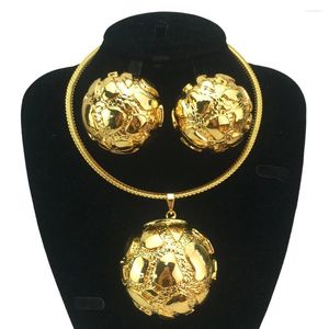 Collane con ciondolo Dubai Set di gioielli color oro per le donne Collana e orecchini Moda Festa di nozze Regalo nuziale di qualità FHK16680