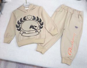 Marke Baby Trainingsanzüge Winter zweiteiliges Set Kinder Designerkleidung Größe 100-150 Logodruck Kleinkind Hoodies und Hosen 5. Dezember