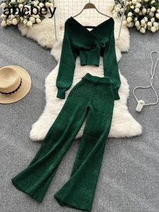 Kadınlar İki Parçalı Pantolon Elgant Moda Köpek Örme Set Sonbahar ve Kış Vneck Yarasa Kılıf Kazak Topelastik Geniş Bacak 231214