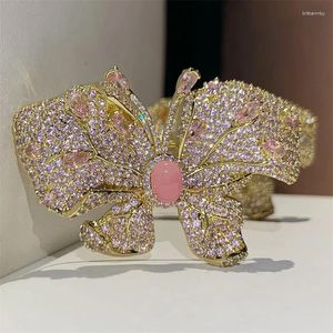 Spille Dolce e carino Farfalla Spille da donna Elegante Calcedonio rosa Agata gialla Zircone Spilla da donna Gioielli Accessori per costumi