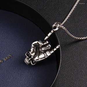 Collane con ciondolo Accessori per teschi di moda Stile punk da uomo Collana con gesti ti amo Collana personalizzata con catena di dita di roccia all'ingrosso