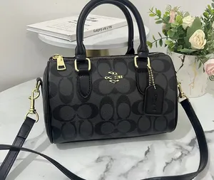 EE01 classical Designers Shoulder Bags Fashion women classic Flap chain Crossbody wallet Totes Handbag Clutch ladies purse 055W