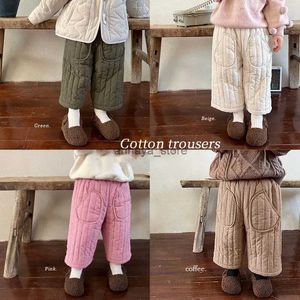 Kombinezon zimowe korea spodnie dla dzieci 2023 gęstwy spodnie malucha bawełniane bawełniane pluszowe dziewczęta paliwa na swobodne spodnie dziecięce odzież 231129