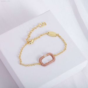 collana semplice e delicata bracciale di design per donna bracciale con diamanti v braccialetti con ciondoli in acciaio inossidabile placcato oro orecchini a bottone regalo gioielli di moda per la festa