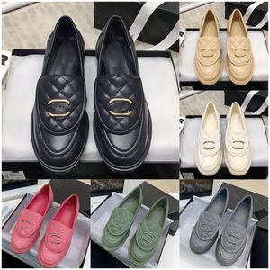 Designer-Loafer-Schuhe aus echtem Leder, Damen-Mokassin, flache Schuhe, Retro-Mode, Lammfell, gesteppt mit Gold-Hardware, luxuriöse Plateau-Kleiderschuhe