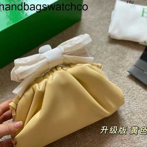 Bottegaaveneta Taschen Beutel Clutch Bag 2023 Herbstwinter Vielseitig Cloud Super Fire Massives Leder Mode Niedliches Rindsleder Kreuzschulter Mehrzweck Damen Frj Frj