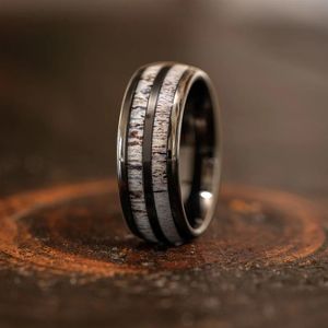 Moda 8 mm czarny tytanowy pierścionek stalowy dla mężczyzn kobiety Nature Forest Elk Antler Antler Wedding Rings Men Wedding Band 239m