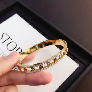 Novo pulseiras da moda Braça de pulseira de pulseira Crystal 18K Gold Bated Stainless Steel Bracelet Jewelry Men and W306V