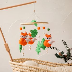 Mobiles 1 Set Baby Bed Bell Rattles Crib Toy Rabbit Bear Pendant Animal Rotating Music For Cots Projection Gift Toys 231215