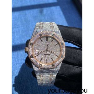 Часы Top Clone Ap Diamond Diamonds Прошли тест Кварцевый механизм vvs Iced Out Сапфир Розовое золото Часы смешанного типа с бриллиантами Римские цифры Обледенение Кубический цирконий Часы с