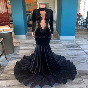 Black Velvet Prom Dress Keyhole Front Long Sleeve Mermaid Evening Dress 2024 Vintage O Neck Black Girls Formal Party Elegant Ceremony Graduation Vestidos De Gala