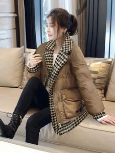 Piumino da donna Parka Marrone Bird Check Patchwork Giacca di cotone Donna Abbigliamento in cotone ispessito Giacca corta Parka invernale 2023 Nuova giacca invernale da donnaL231215