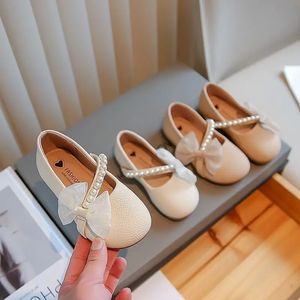 Flat shoes Spring Autumn Children Leather Shoes Pearl Flower Bow Princess Girls Party Dance Shoe Baby Girl Flats Kids Performance Shoes 231215