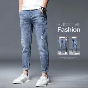 Jeans da uomo di marca di alta qualità estate cotone elasticizzato foro alla caviglia sottile design streetwear pantaloni in denim corea pantaloni casual 231214