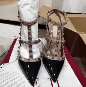 Classics V Rivets Sandals High Heel Wedding Shoes 6cm 8cm 10cm Thin Heels Pointed Red Black Shiny Patent Leather Gold Lichee Pattern