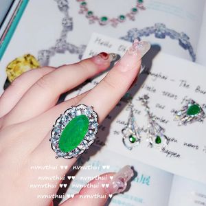 Eheringe LAILILI Vintage heller malachitgrüner Zirkon-Blumen-offener Ring für Frauen Hochzeitsgeschenk 231214