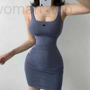 Basic & Casual Dresses Designer Woman Clothing Short Sleeve Summer Womens Dress Camisole Skirt Outwear Slim Style With Budge Lady Sexy A010 2HYJ