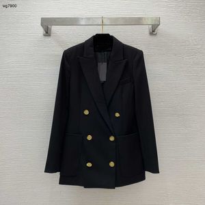 ブランドコートの女性デザイナーオーバーコート長袖ジャケットファッションロゴボタン装飾ウィンドブレーカーウォームVネックカーディガン12月15日新しい到着