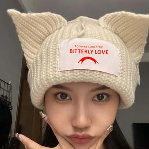 Beanieskull Caps Cute Mode Hooded Cap Letter Cat Ear Knit Hatt Double-Layer Warm Pig Ear Woolen Hat Nisch Design Hip-Hop Personality Cold Hat 231215