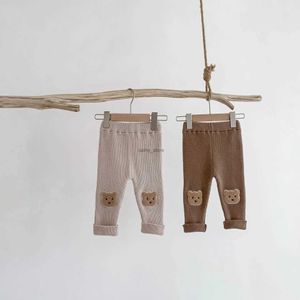 Overall Ins 2023 Korean Spring Autumn Infant Boy Pants Sticked Cotton Bear Patched Bottoming Trousers Exterior Skinny Baby Boys LeggingSl231114