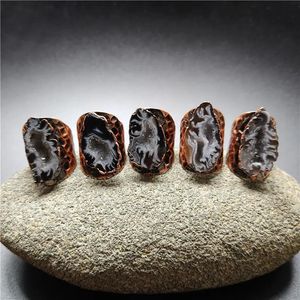 Anéis de casamento FUWO Natural Geode Druzy Antigo Anel de Cobre Design Incrível Estilo Boêmio Anel de Ágata Ajustável Jóias 5 Pçs RG040 231214